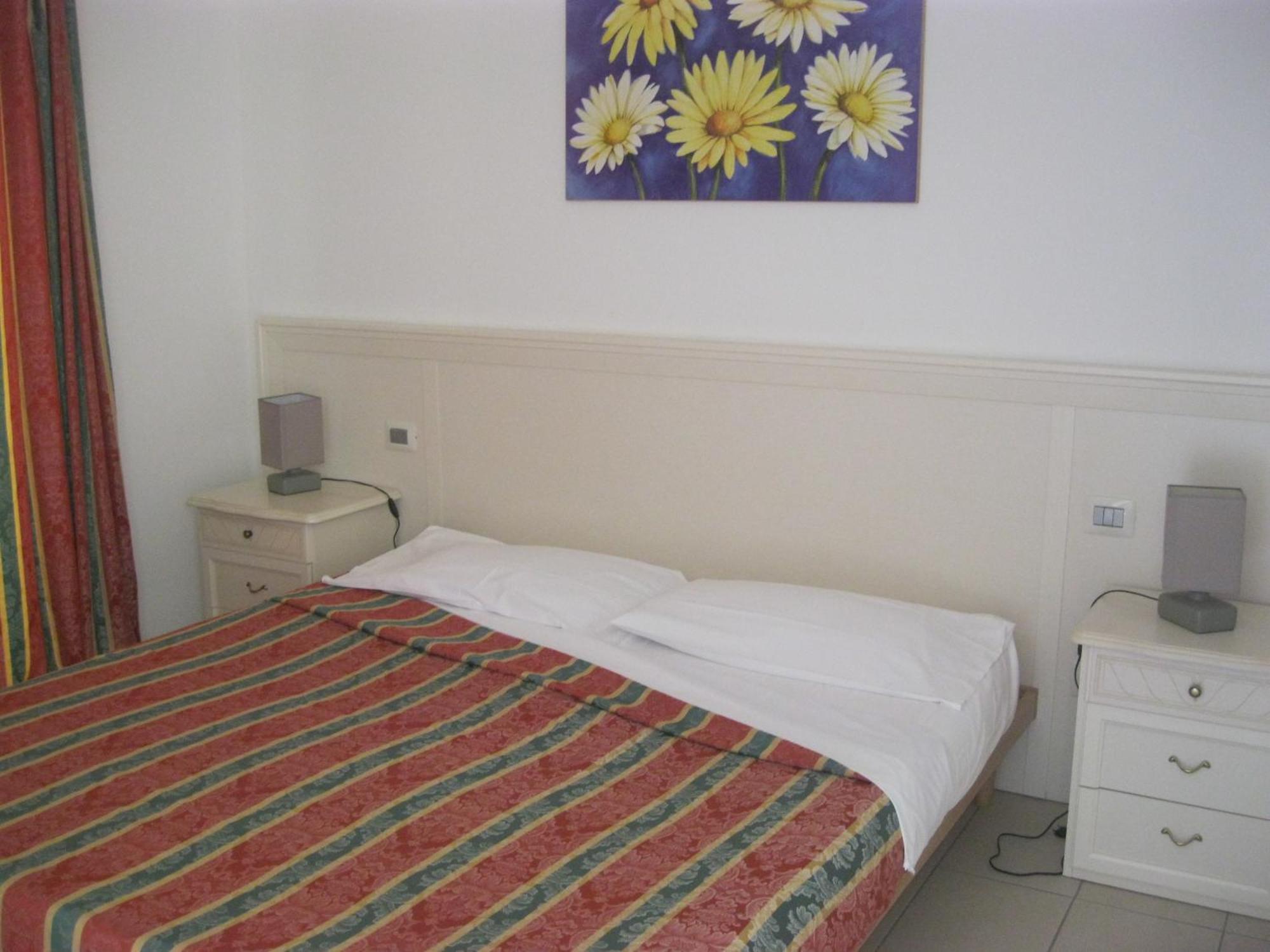Residence La Margherita Lazise Room photo